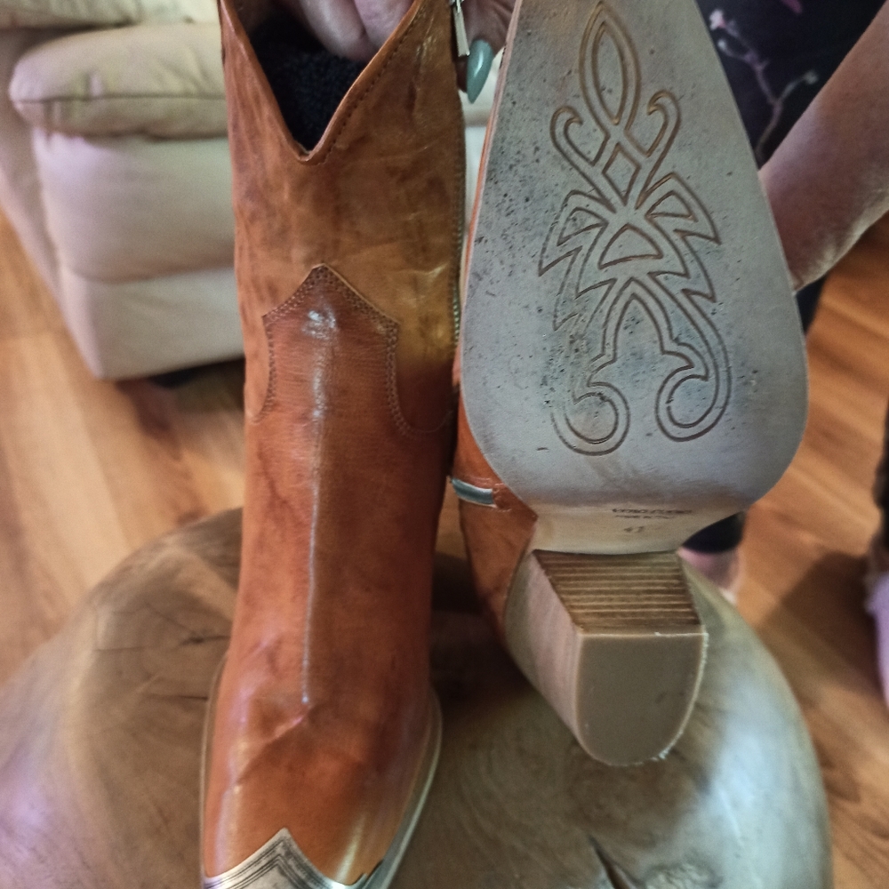 Vero cuoio boots